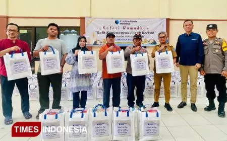 Gelar Safari Ramadan 1446 Hijriah, PT KNI Salurkan Bantuan Paket Ramadan Bagi Mitra Kelurahan Loktuan