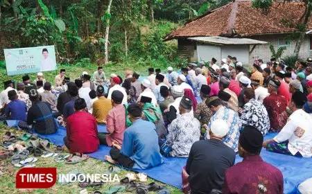 Momen Khusyuk Ramadan, Kang Lepi Bersama Ratusan Warga Khatamkan Al-Qur'an