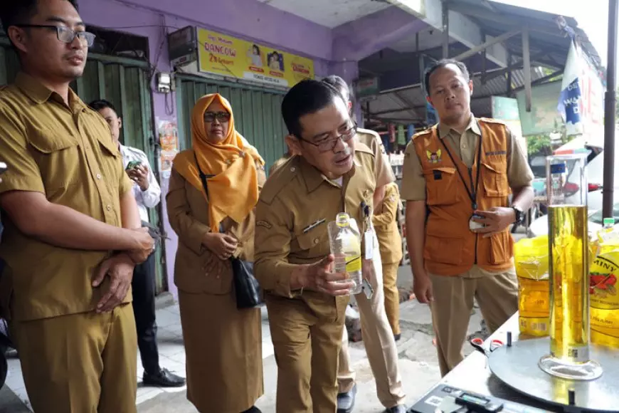 Pemkot Kediri Lakukan Uji Takar MinyaKita Kemasan 1 Liter