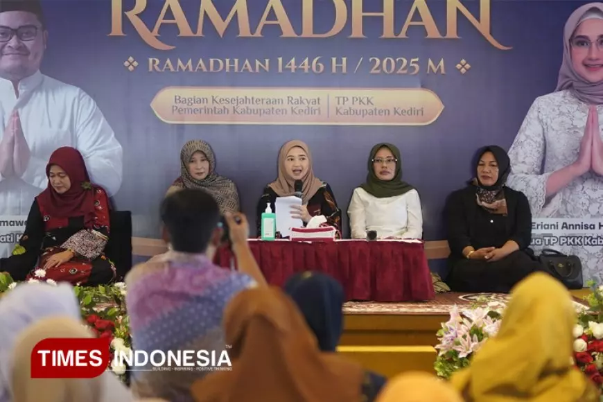 Tausiyah Ramadan, Mbak Cicha Tekankan Peran Keluarga bagi Bangsa