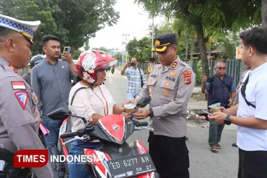 Bagi&#45;bagi Takjil Ramadan 2025 dan Bukber dan Insan Pers , Ini Harapan Kapolres Sumba Timur