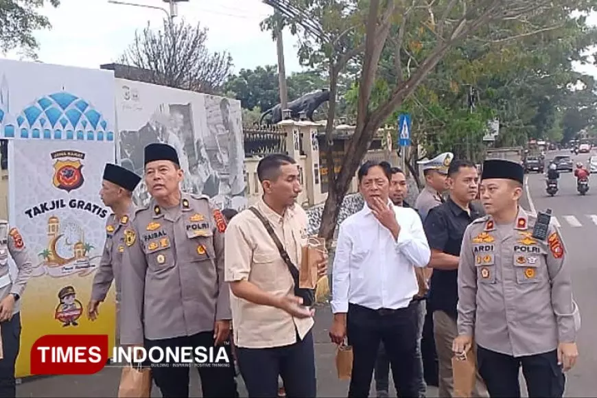 Gandeng IJTI dan PWI, Polres Cianjur Berbagi Takjil untuk Pererat dengan Masyarakat