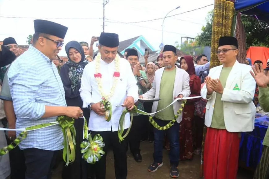 Bupati Probolinggo Resmikan Kampung Ramadan di Bantaran