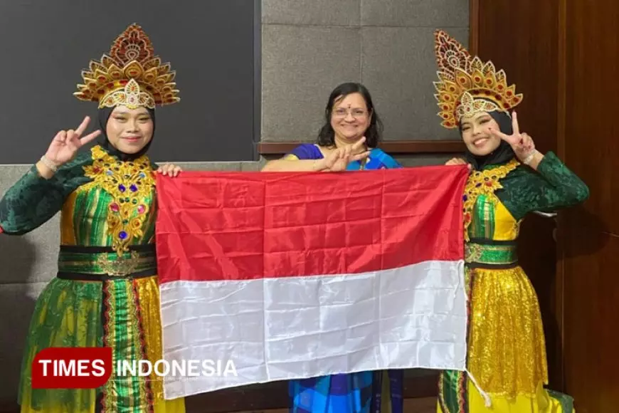 Keren, UNIPMA Madiun Kirim Dua Mahasiswa Ikuti Festival Vibrance 2025 di India