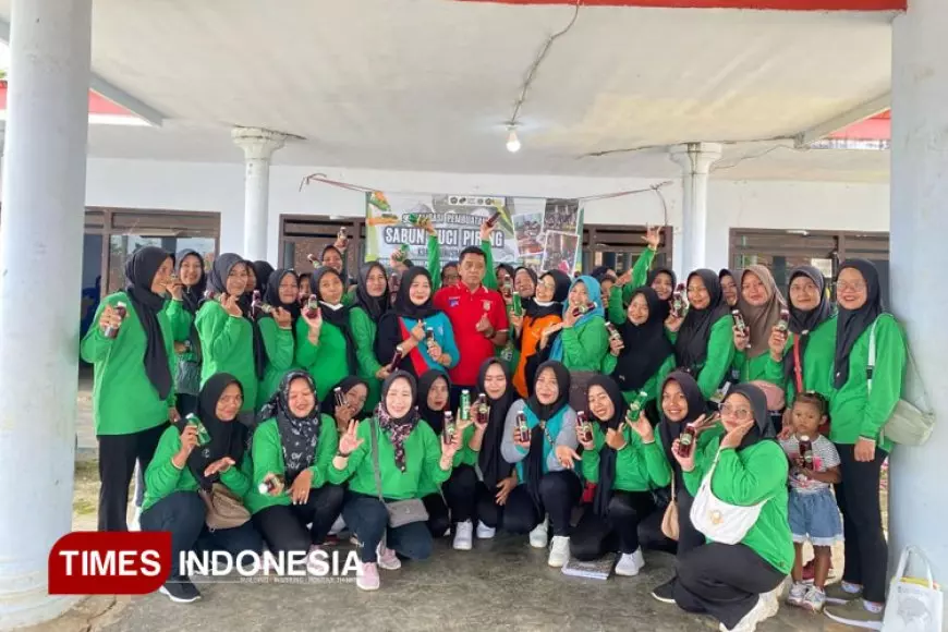 KSM&#45;T Unisma Malang Gelar Penyuluhan Pembuatan Sabun Cuci Piring di Desa Sumberpetung