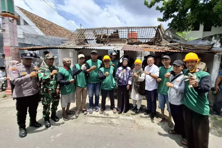 Aksi Bedah Rumah, Mbak Wali Gandeng LPBI NU, Relawan Suket Teki Nusantara dan Wonge Mas Deye