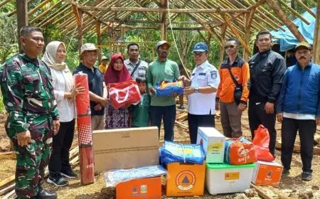 BPBD Kabupaten Probolinggo Salurkan Bantuan Kemanusiaan Bagi Warga Desa Betek