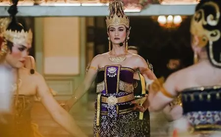 Atiqah Hasiholan Perankan Ratu Ayu Kencana Wungu dalam Langendriyan Mangkunegaran