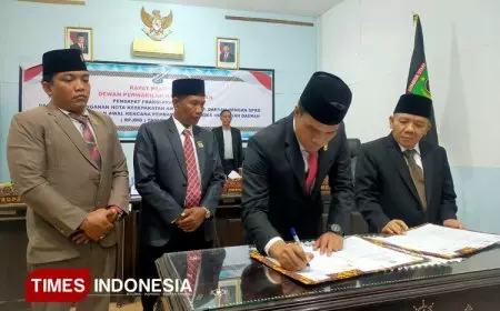 Ketua DPRD KLU Tandatangani Nota Kesepakatan Ranwal RPJMD KLU 2025-2029