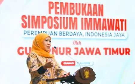 Buka Simposium IMMawati, Gubernur Khofifah: Perempuan Aktor Utama Pengawal Arah Bangsa