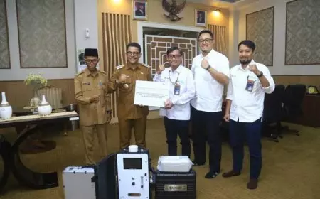 Pemkab Probolinggo Terima Bantuan AQMS Portabel dari PT PLN Nusantara Power UP Paiton