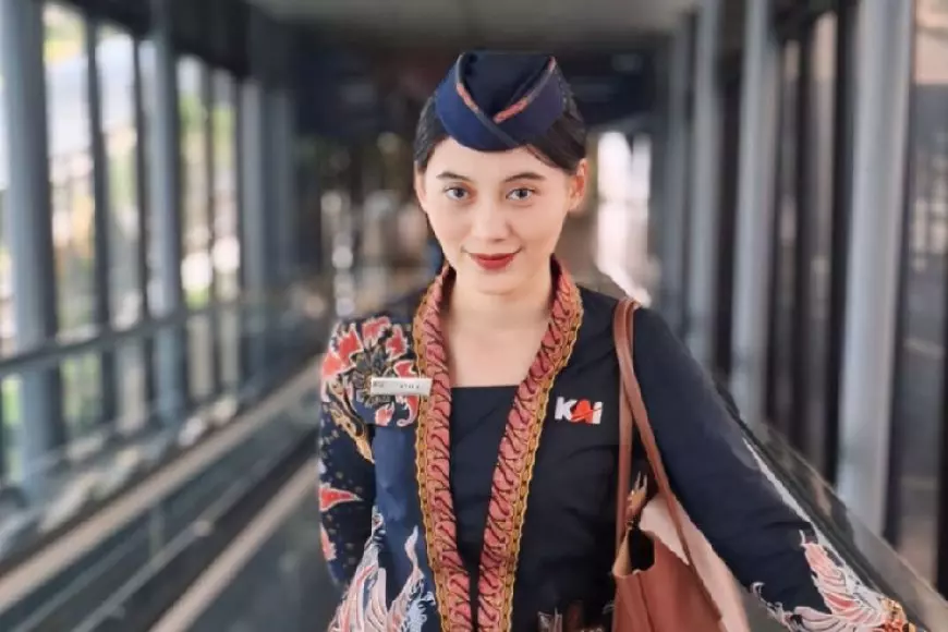 Pramugari Kereta Api Shyifa Zaliah Kejar Impian Jadi Perempuan Mandiri