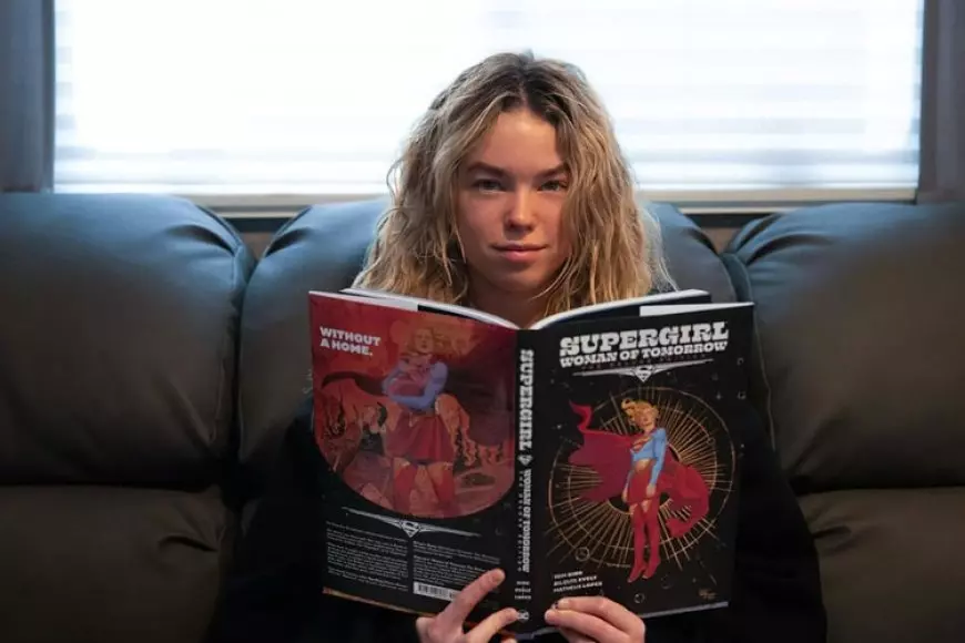 Bocor Logo Resmi Supergirl: Women of Tomorrow