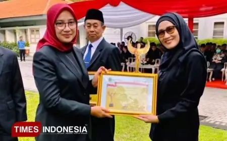 Direktur RSUD Genteng Banyuwangi Raih Penghargaan ASN Berprestasi