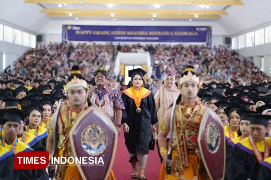 Wisuda UNMER Malang Semester Ganjil 2024/2025:  Haru, Prestasi, dan Kejutan Sapi