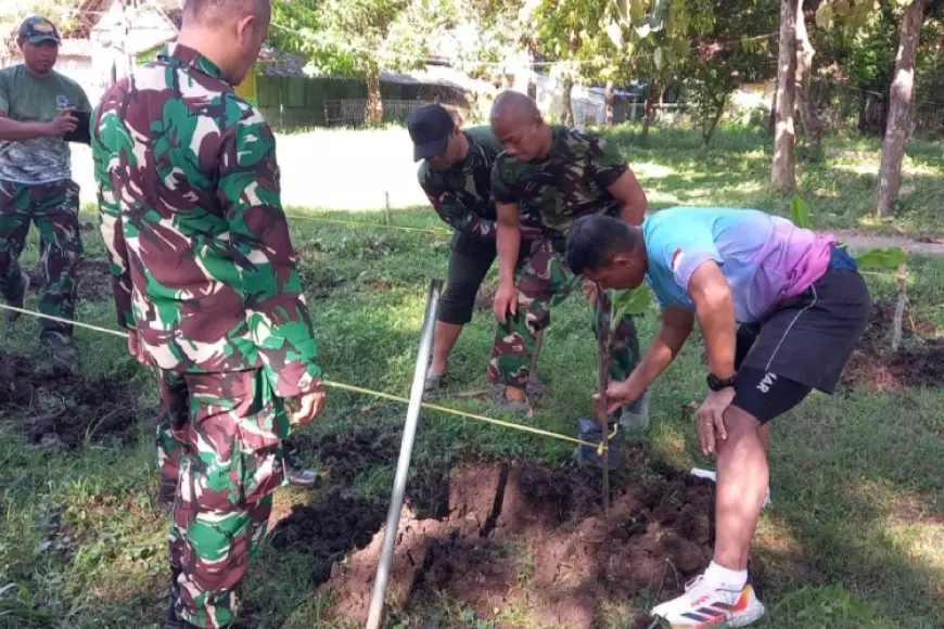 Perkuat Ketahanan Pangan, Dandim Ponorogo Pimpin Penanaman Bibit Pisang Cavendish
