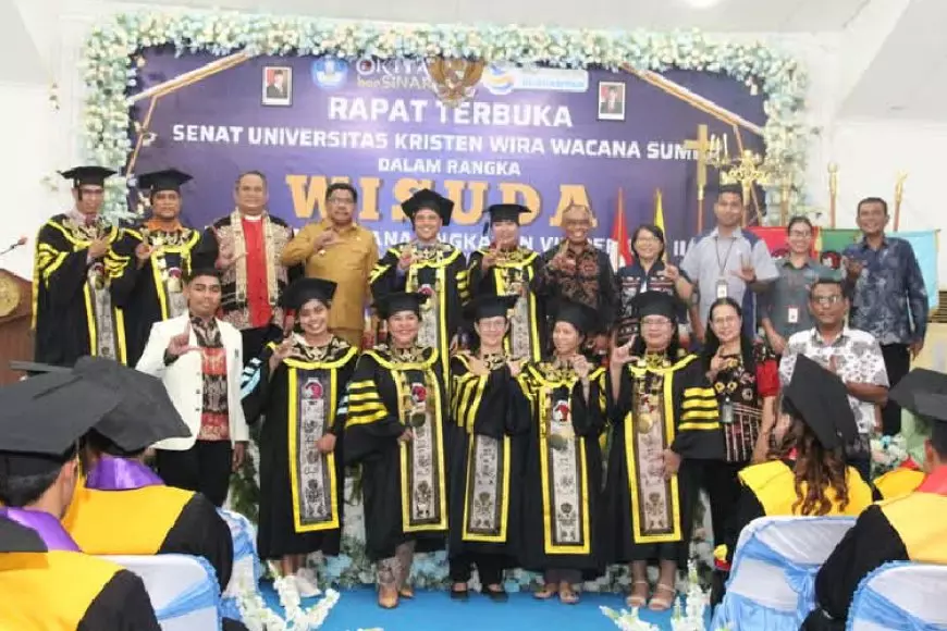 Unkriswina Sumba Wisuda 217 Mahasiswa, 3 Fakultas Dikukuhkan Siap Mengabdi ke Masyarakat