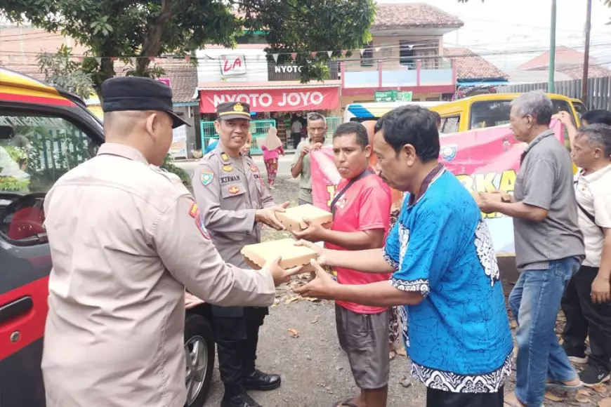 Jumat Berkah Polresta Banyuwangi, Berbagi Rezeki Eratkan Silaturahmi