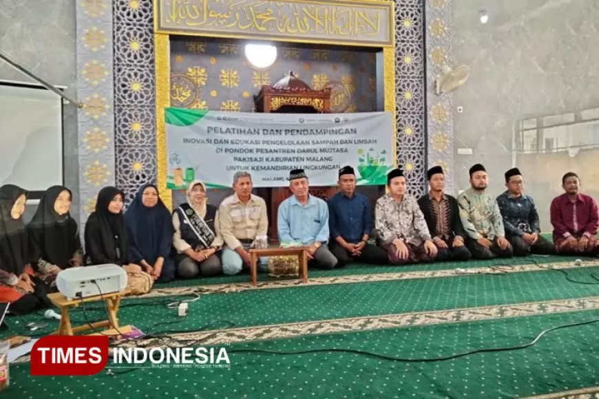 Dosen Dan Mahasiswa Unisma Malang Gelar Pengabdian Melalui Inovasi dan Edukasi Pengelolaan Sampah di Ponpes Darul Mujtaba