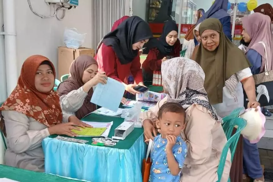71 Balita Watugede Malang Sehat Bersama Gebyar Posyandu Alfamart