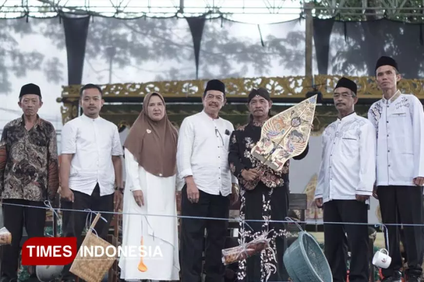 SMK Brantas Karangkates Malang Ngruwat Wujud Kepedulian Melestarikan Budaya Jawa