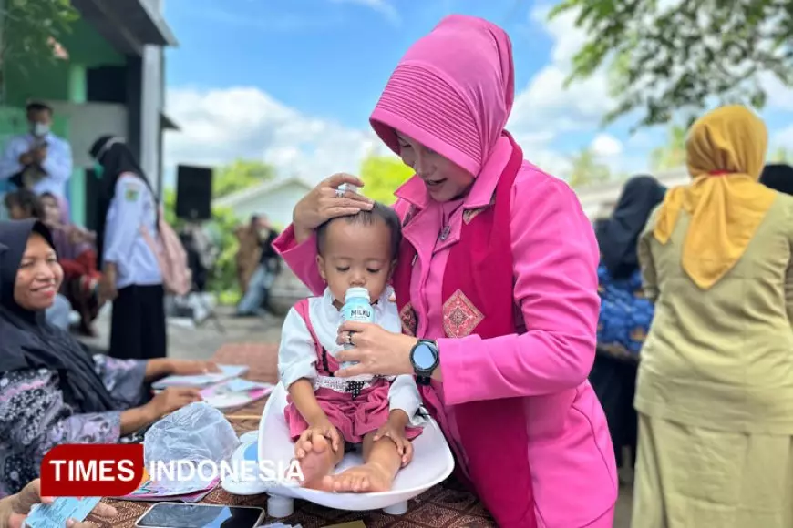 Perangi Stunting di Desa Gumantar, Ketua Bhayangkari Lombok Utara: Angka 10 Harus Jadi Nol!