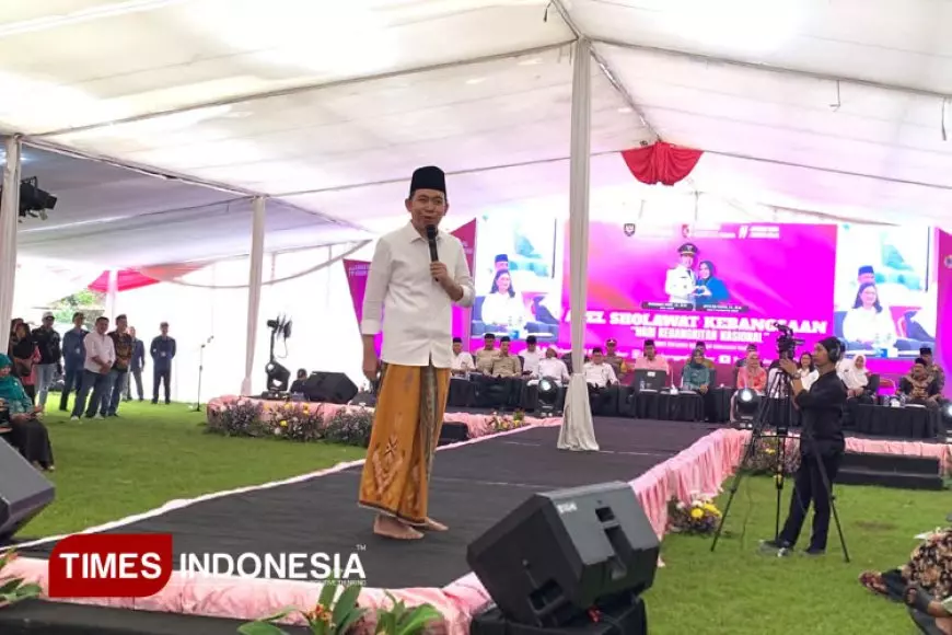 Jalankan Bunga Desaku, Bupati Jember Fawait Mulai Berkantor di Desa Hari Ini