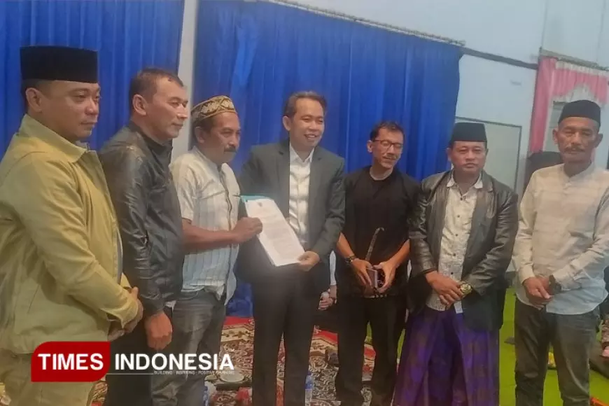 Ngantor di Desa, Kades Sekecamatan Geruduk Bupati Jember Fawait, Ada Apa?