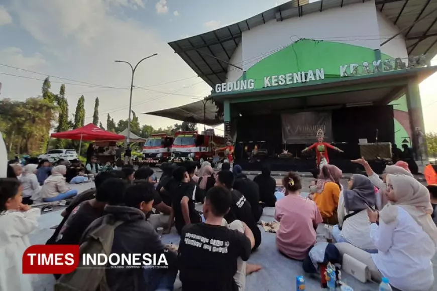 Berkesenian di Probolinggo, Gandes Gelar Acara HUT ke-9 di Halaman Gedung Kesenian