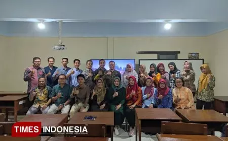 Dukung  Pengembangan Karir Guru, S2 Pendidikan Dasar UNIPMA Gelar Kuliah Umum