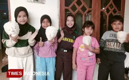 Anak-anak Ngadilangkung Belajar Membuat Topeng Malangan Bersama Garasi Budaya