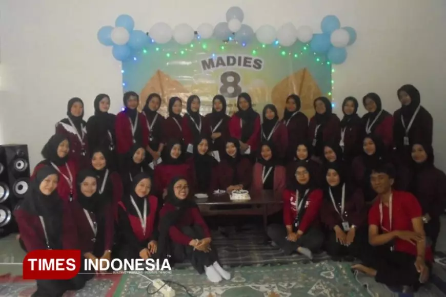 Kemeriahan Dies Natalis UKM Seni Tari “Melati Sekar Langit” Unisma Malang