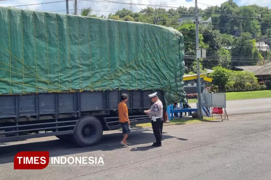 Bikin Rusak Jalan, Puluhan Kendaraan ODOL Kena Teguran Polresta Banyuwangi
