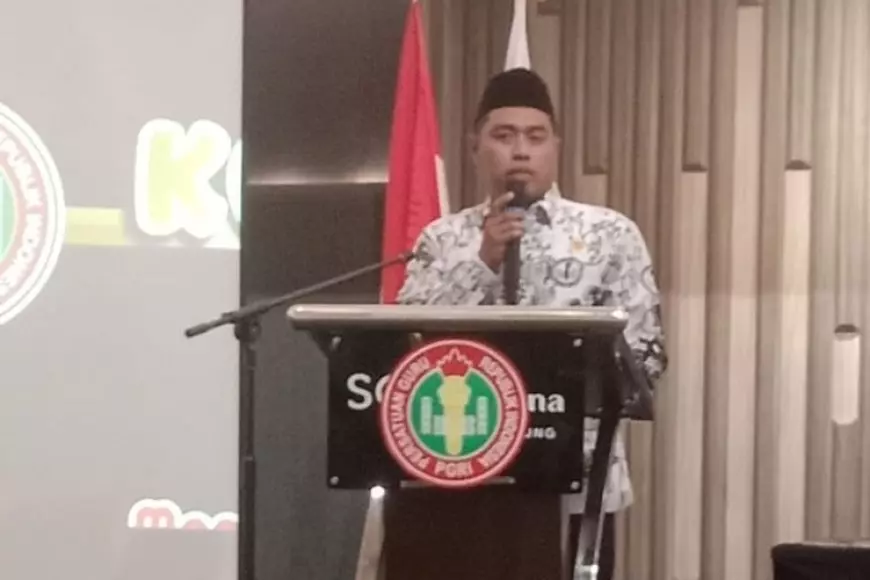 Nahkodai PGRI Gresik, Beri Avita Siap Perjuangkan Kesejahteraan Guru