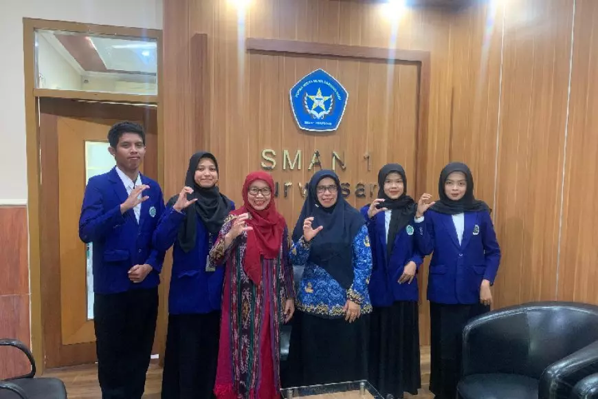 Mahasiswa UM Laksanakan Program Asistensi Mengajar di SMA Negeri 1 Purwosari