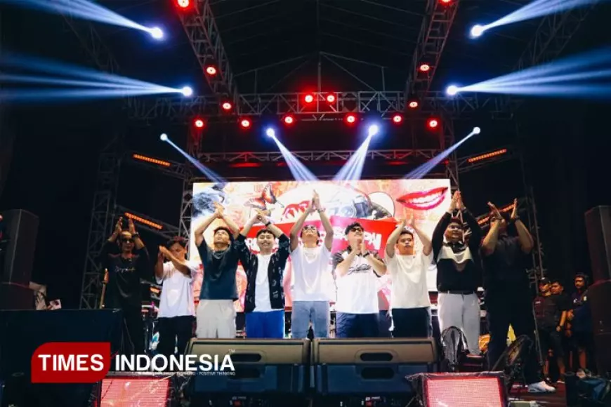 Perayaan Dies Natalis ke-50 UNIPMA Madiun Sukses Hadirkan Lavora dan For Revenge