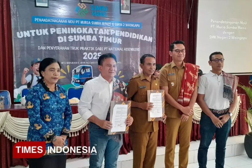 PT National Assembler dan MSM Serahkan Bantuan Truck Praktik Kepada SMKN 2 Waingapu di Sumba Timur