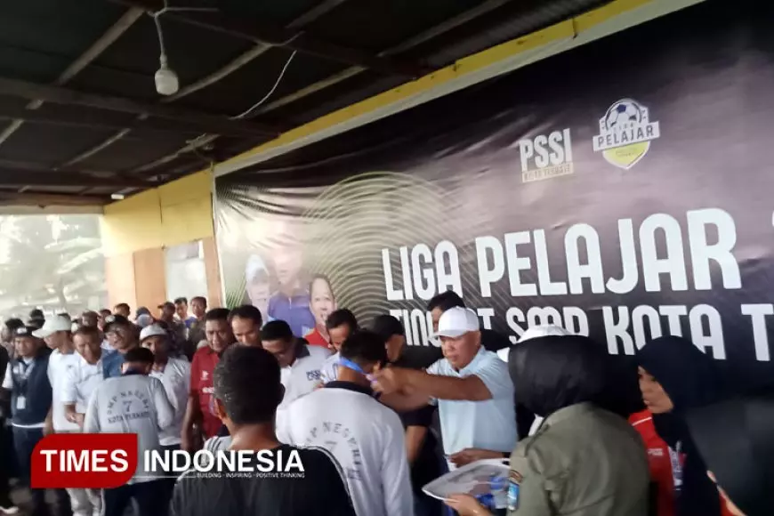 Tutup Liga Pelajar 2025, Wakil Wali Kota Ternate Apresiasi Potensi Sepak Bola Muda