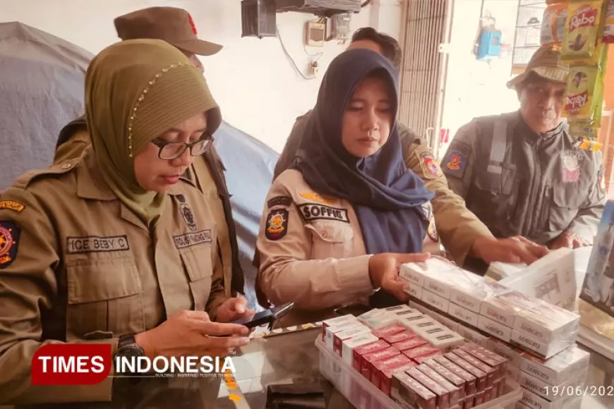 Tim Gabungan Razia Ribuan Batang Rokok Ilegal di Tanggul dan Sumberbaru