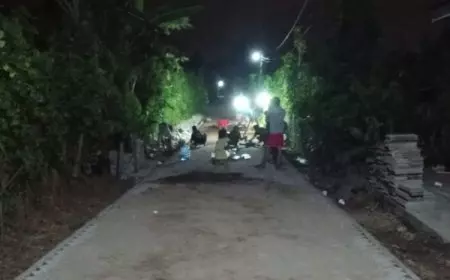 Dapat Program PPM Pavingisasi PT BSI, Warga Sumbermulyo Banyuwangi Rela Lembur