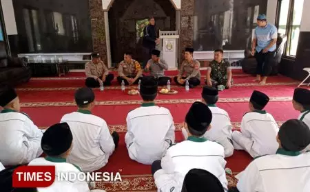 Kapolsek Majalengka Masuk Pesantren, Bangun Benteng Moral Santri dari Bahaya Narkoba