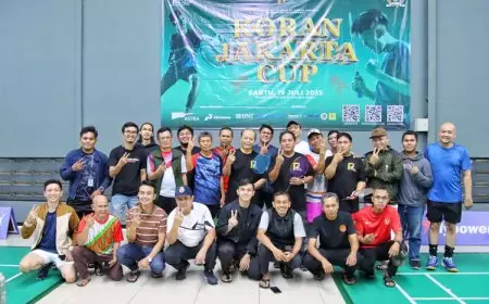 Hidayat Nur Wahid Buka Turnamen Bulutangkis Koran Jakarta Cup di Parlemen