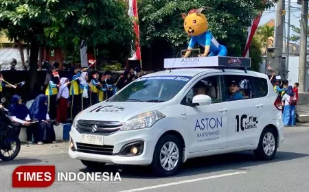 Maskot Rubi Aston Banyuwangi Curi Perhatian Penonton Tour de Banyuwangi Ijen 2025