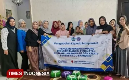 Tim Abdimas Dosen Unipma Madiun Dampingi Industri Manco Lebih Inovatif dan Kreatif Berbasis Eco Branding