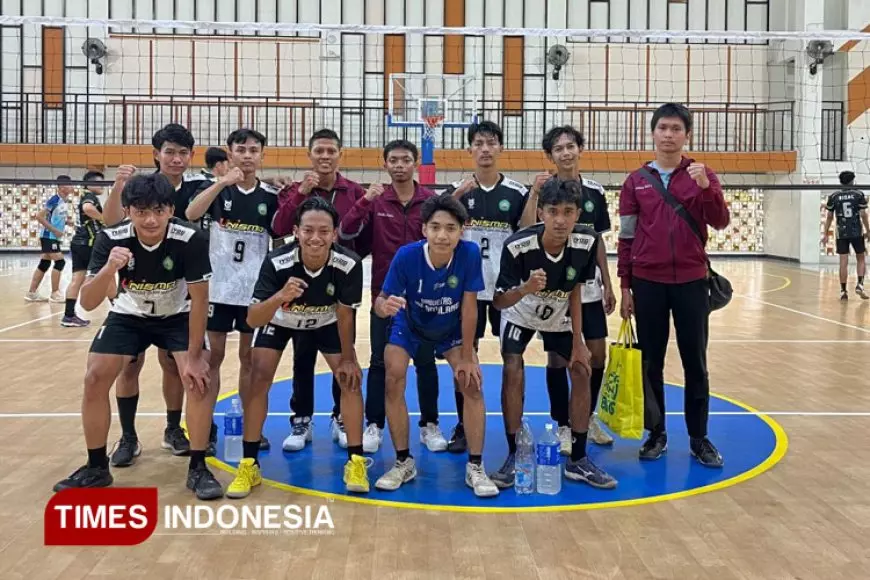 Keseruan Pertandingan Voli POMPROV Jatim III antara Unisma dan Muhammadiyah Sidoarjo