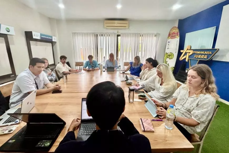 Unggul di Bidang Technopreneurship, Puluhan Mahasiswa Inggris Belajar di Primakara University