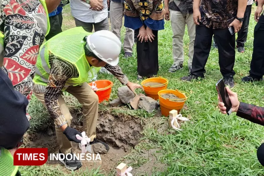 Letakkan Batu Pertama, Bupati Jember Inginkan SDM Unggul