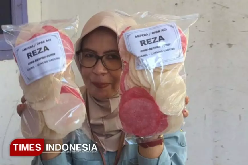 STISIP Bina Putera Banjar Kembangkan UMKM Desa Sindangasih Lewat Pelatihan