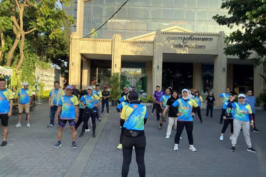 Malioboro Penuh Warna! Ratusan Warga Yogyakarta, Ikuti Kadin Fun Walk 2025