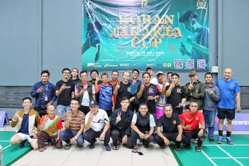 Hidayat Nur Wahid Buka Turnamen Bulutangkis Koran Jakarta Cup di Parlemen